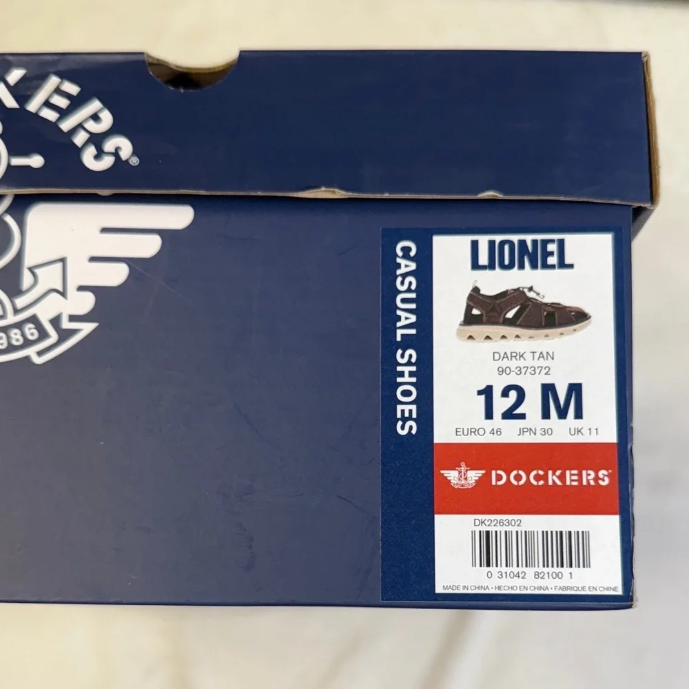 Dockers dark tan
